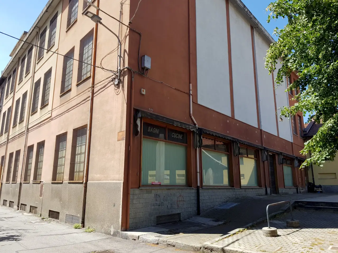 Locale commerciale in Corso a. Gramsci 7, Torre Pellice, {3} - Foto 1