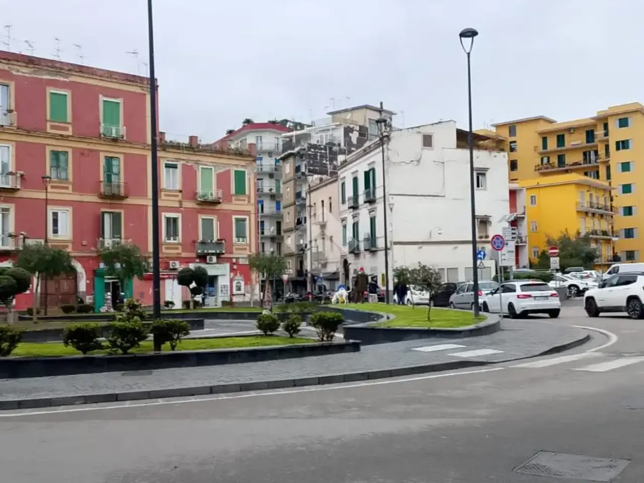 Negozio in Via Pittore 41, San Giorgio a Cremano, {3} - Foto 1