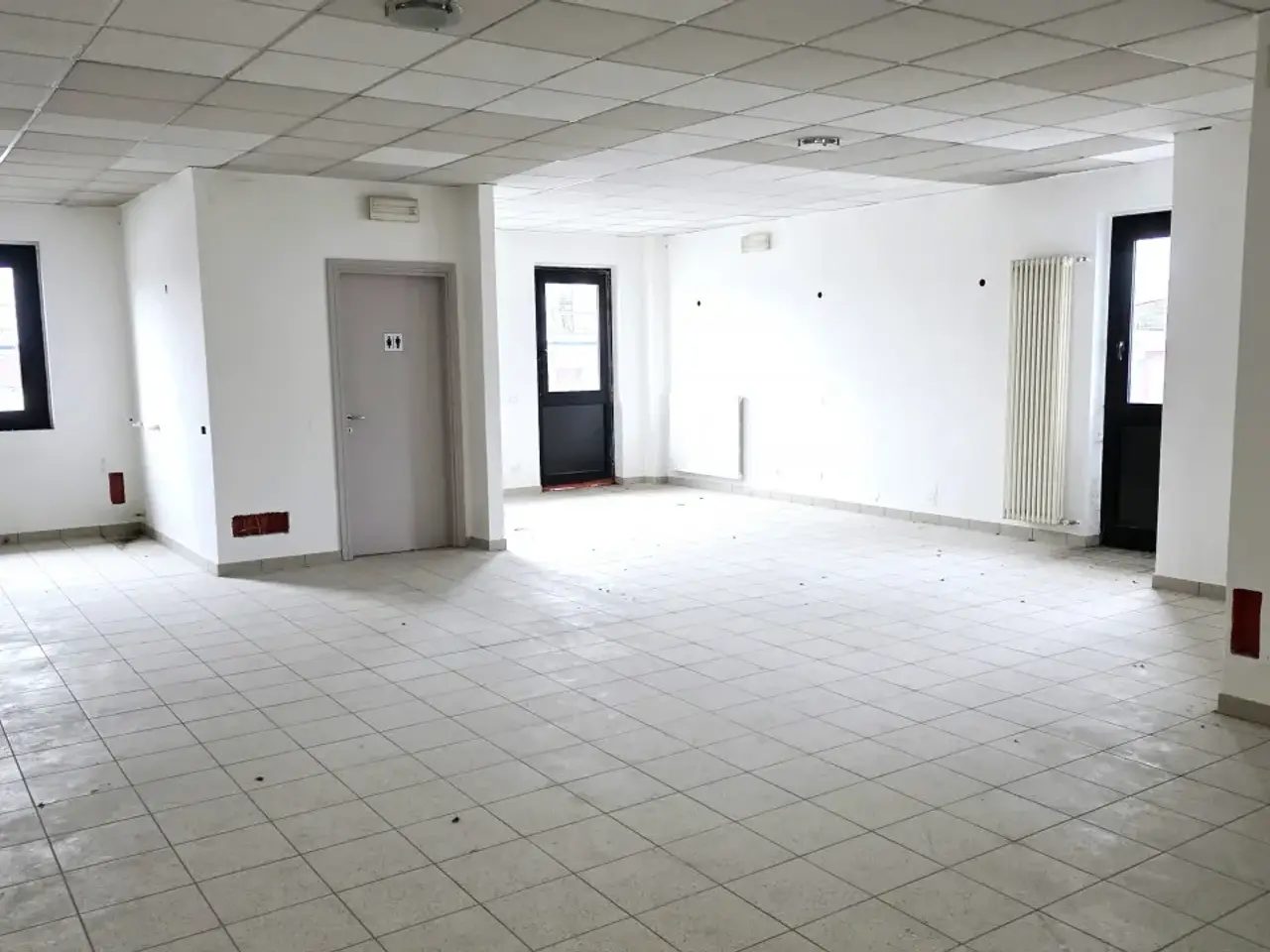 Ufficio in Viale dell'Industria, 74, Trissino, {3} - Foto 1