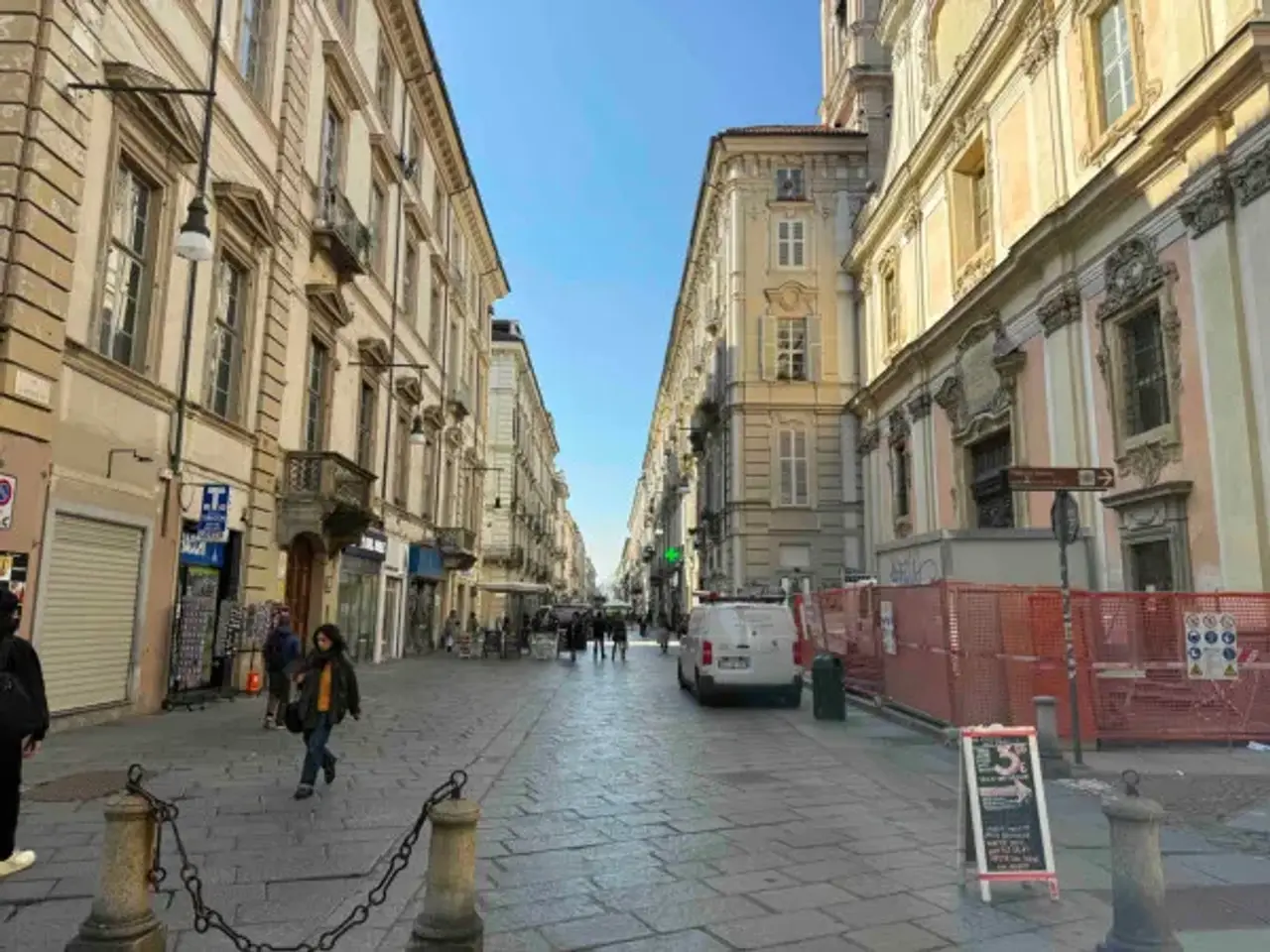 Bar in Via Giuseppe Garibaldi 32, Torino, {3} - Foto 1