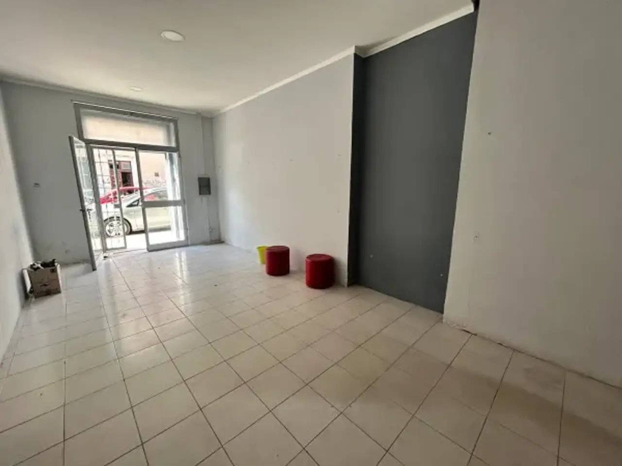 Negozio in Via Vittorio Veneto 28, Nettuno, {3} - Foto 2
