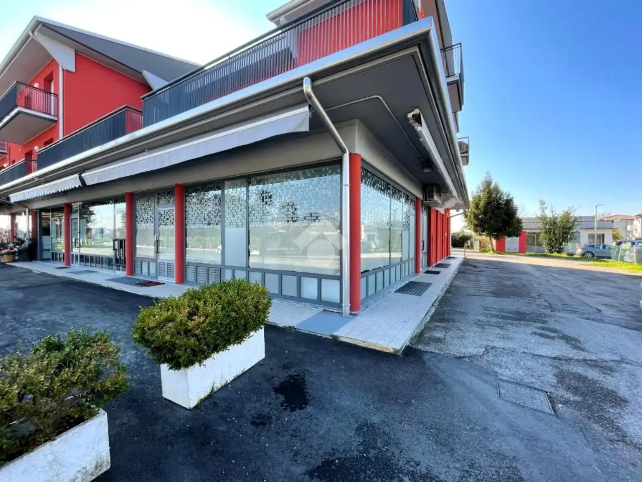 Negozio in Via Roma 8, San Biagio Di Callalta, {3} - Foto 1