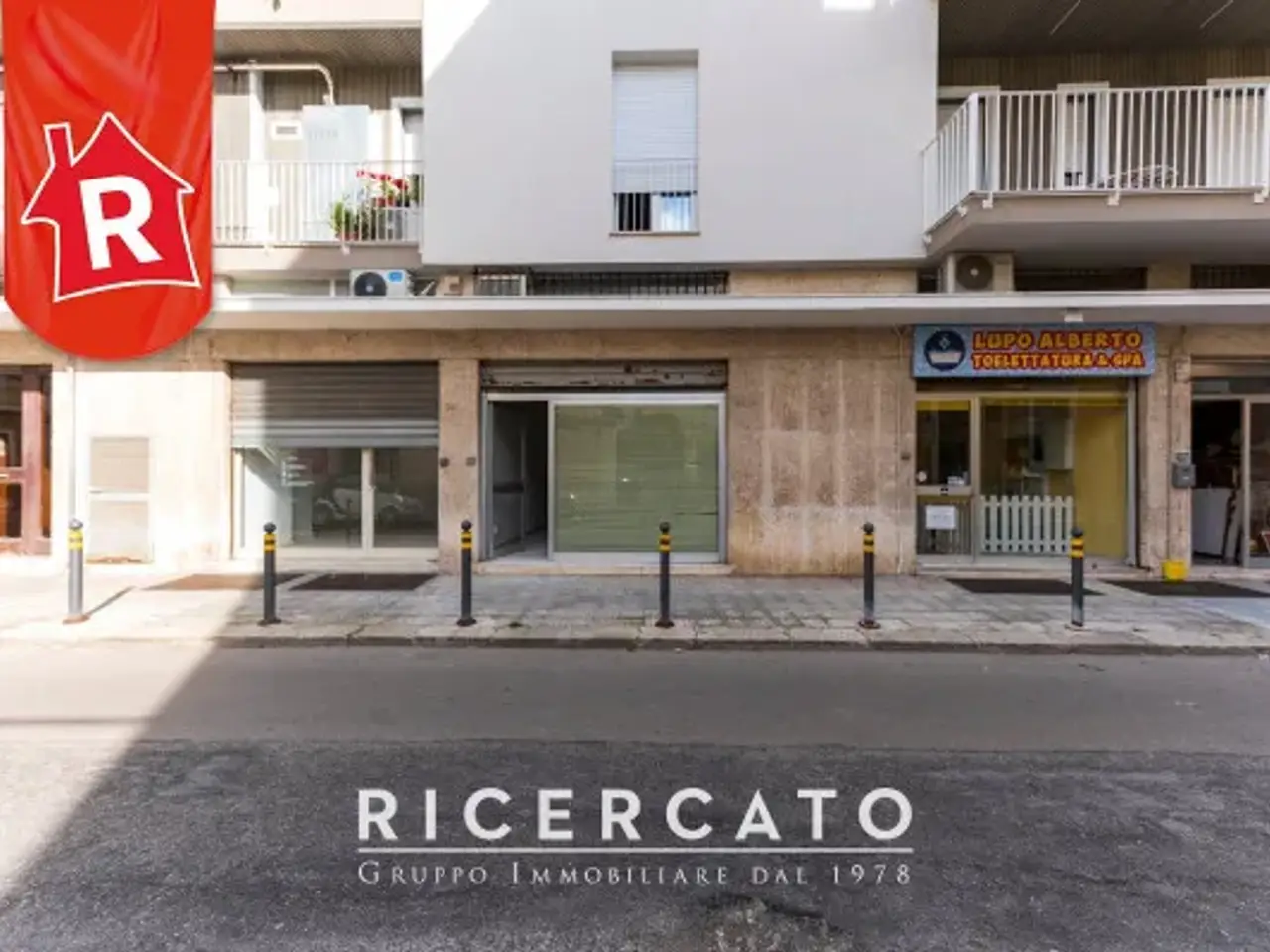 Negozio in Via Bonaventura Mazzarella 37, Lecce, {3} - Foto 1