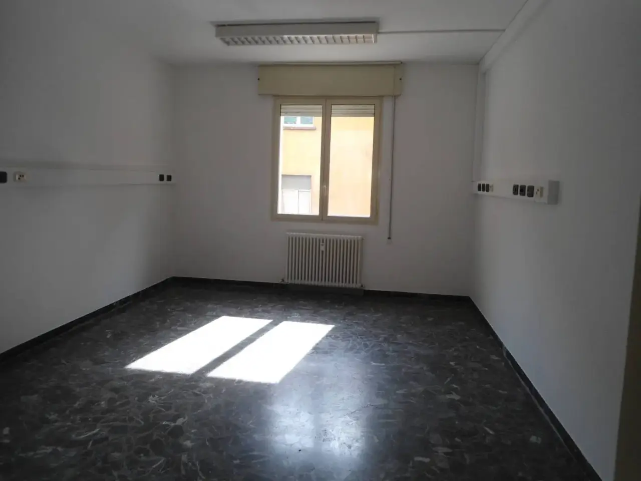 Ufficio in Via Giovanni Battista Morgagni, Centro Storico, Bologna, Bologna, Bologna, {3} - Foto 2