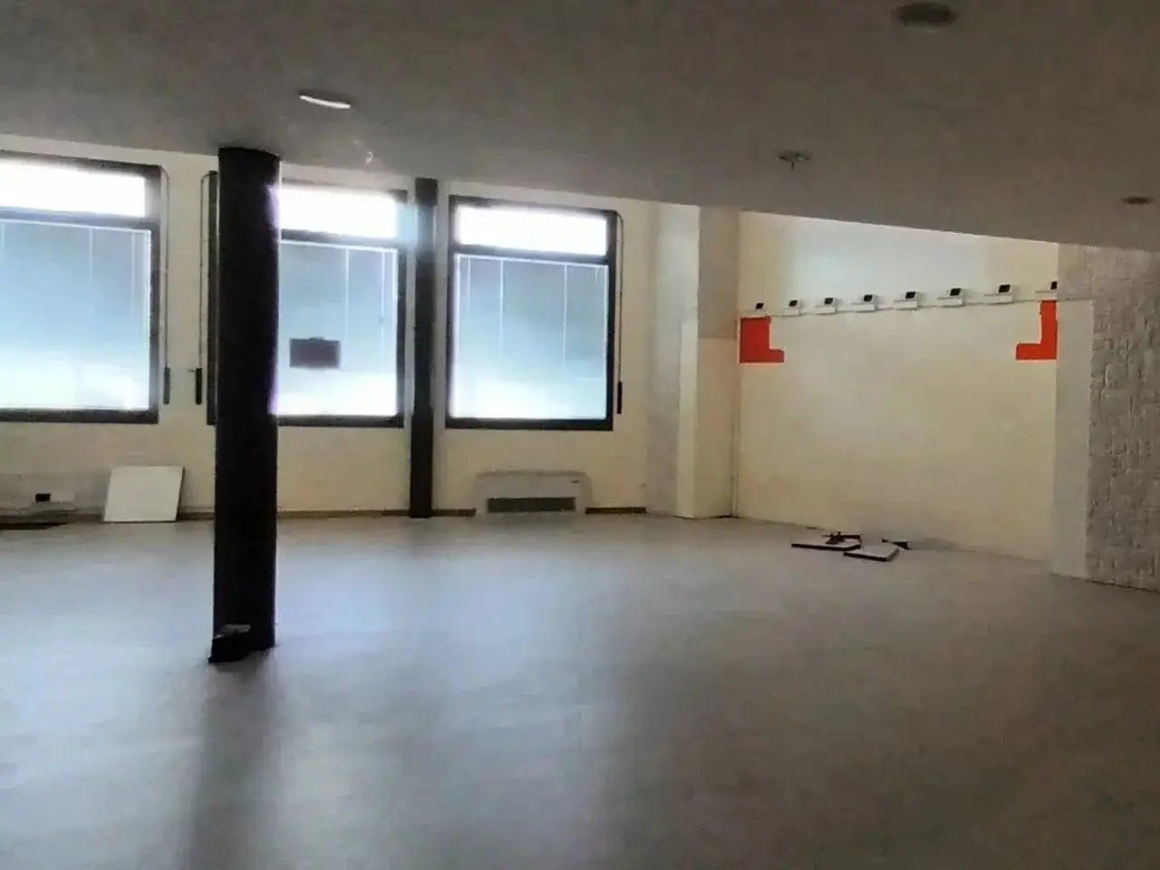Negozio in , Vittorio Veneto, {3} - Foto 1