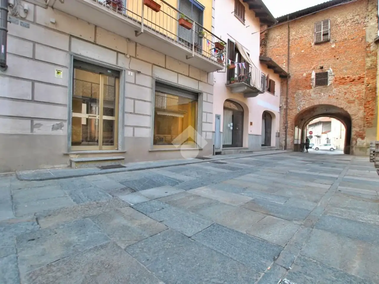 Negozio in Via Dante Alighieri 3, Livorno Ferraris, {3} - Foto 1