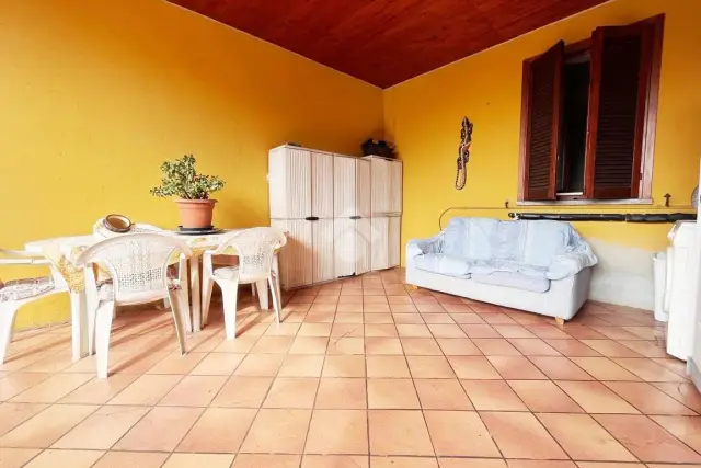 3-room flat in Via Piatti 19, Turate - Photo 1