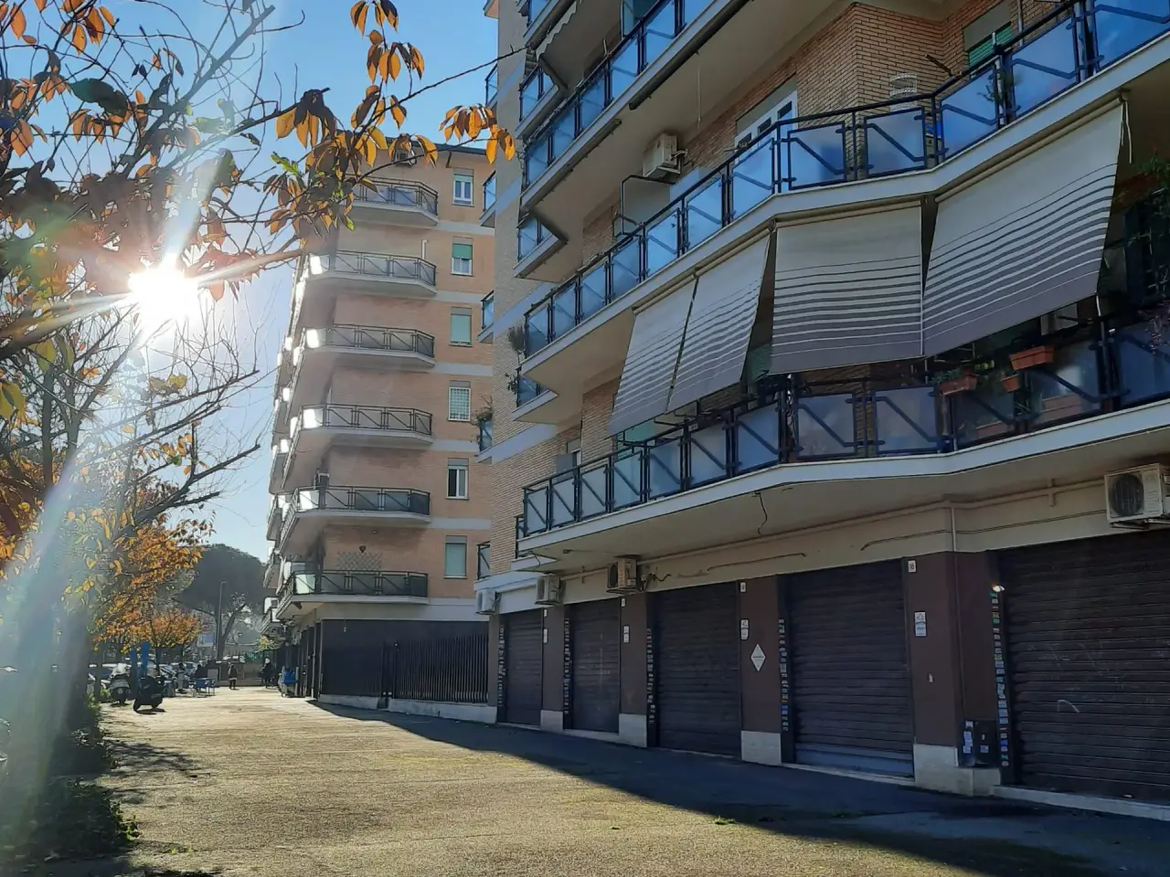 Negozio in Via Marco Emilio Scauro 20, Roma, {3} - Foto 1