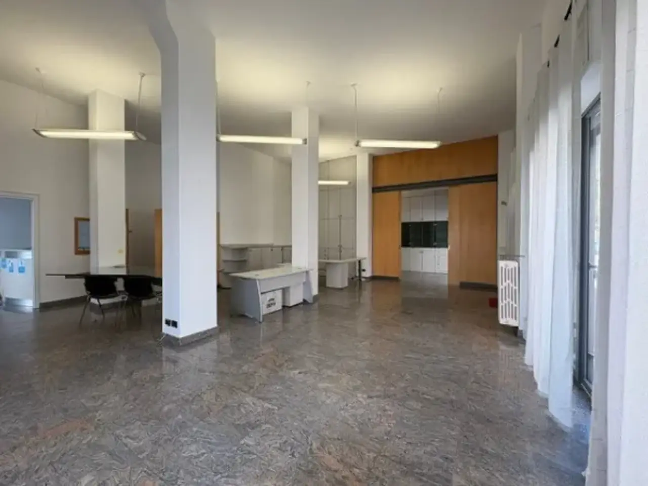 Negozio in Via La Loggia 16, Torino, {3} - Foto 1
