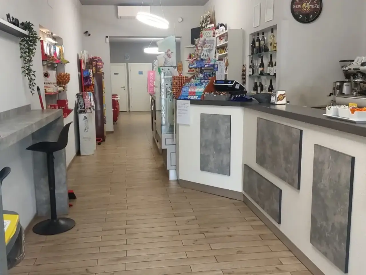 Bar in , Empoli, {3} - Foto 2