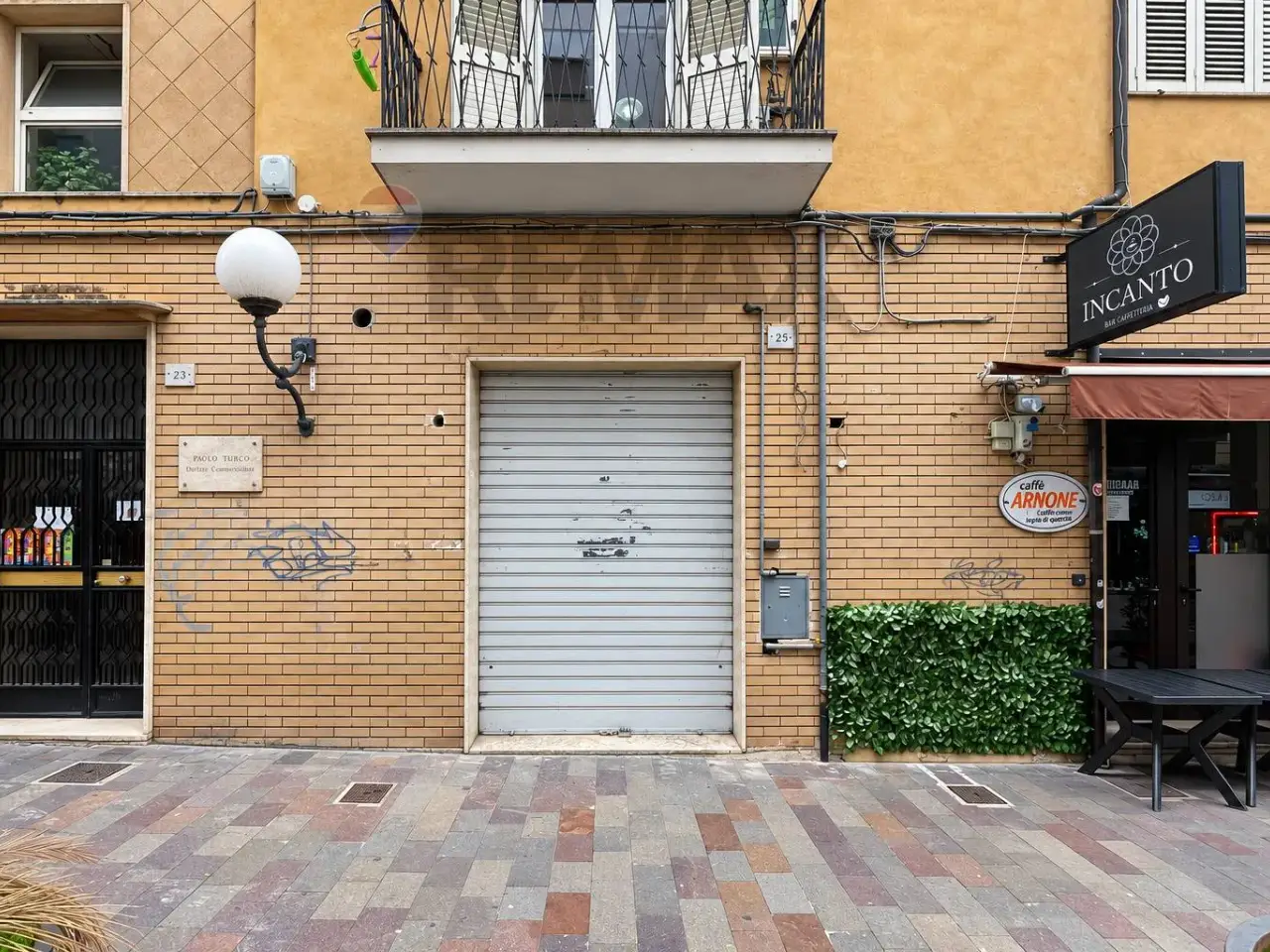 Negozio in Via Macallè 25, Cosenza, {3} - Foto 2