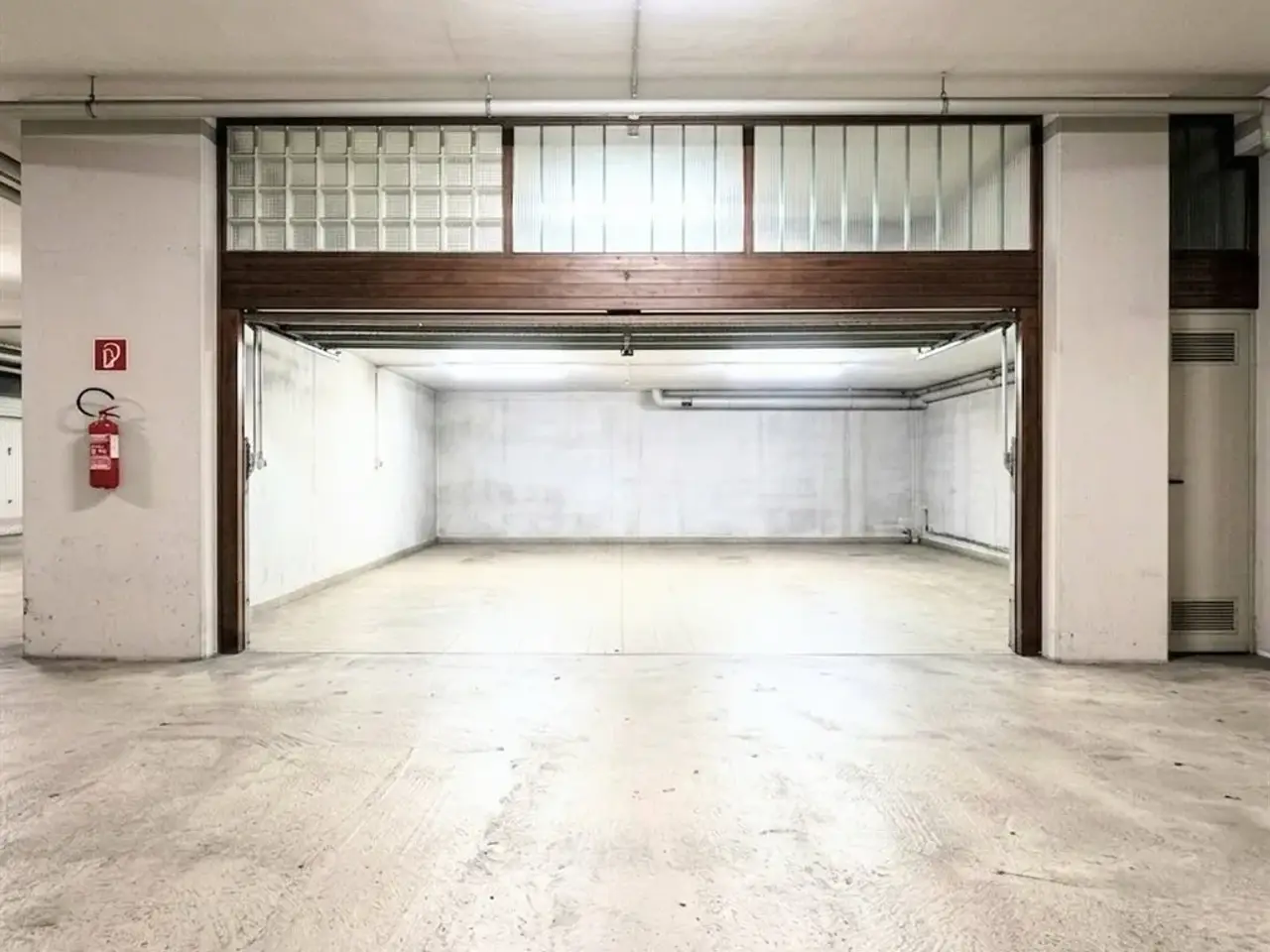 Magazzino in Piazza Alcide De Gasperi 7, Saronno, {3} - Foto 1