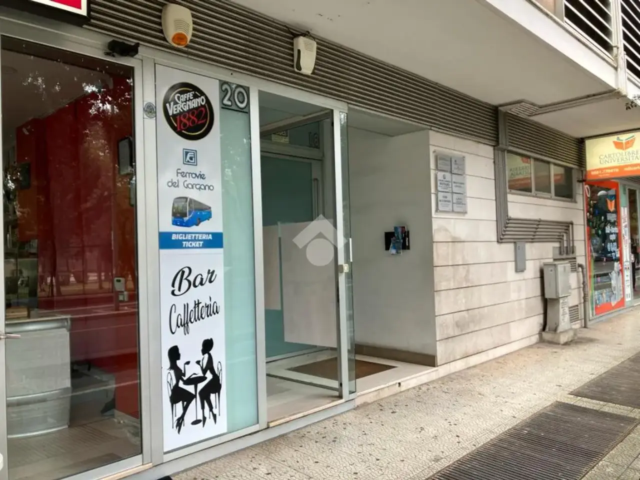 Negozio in Via Galliani 18, Foggia, {3} - Foto 2