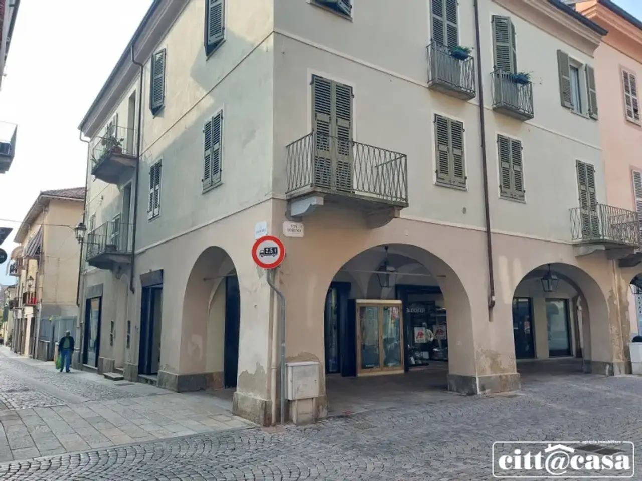 Negozio in , Chivasso, {3} - Foto 1