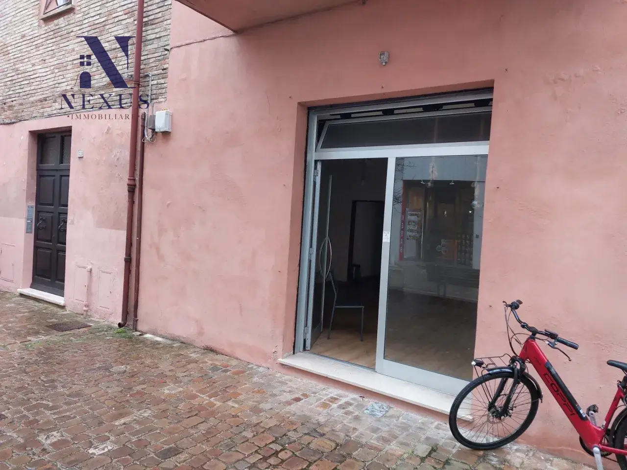 Negozio in Via Montevecchio 56, Fano, {3} - Foto 1