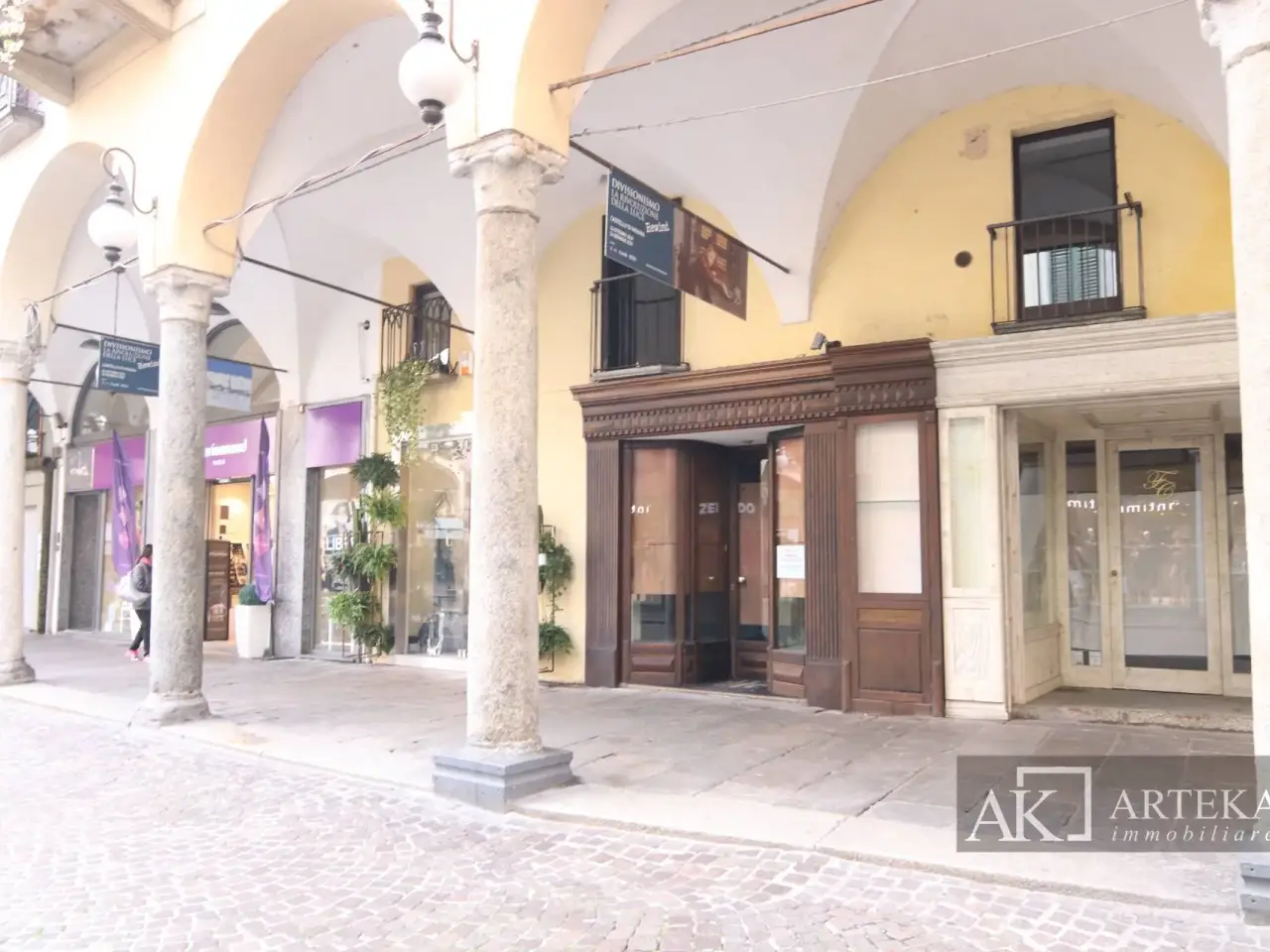 Negozio in Via Fratelli Rosselli 17, Novara, {3} - Foto 2