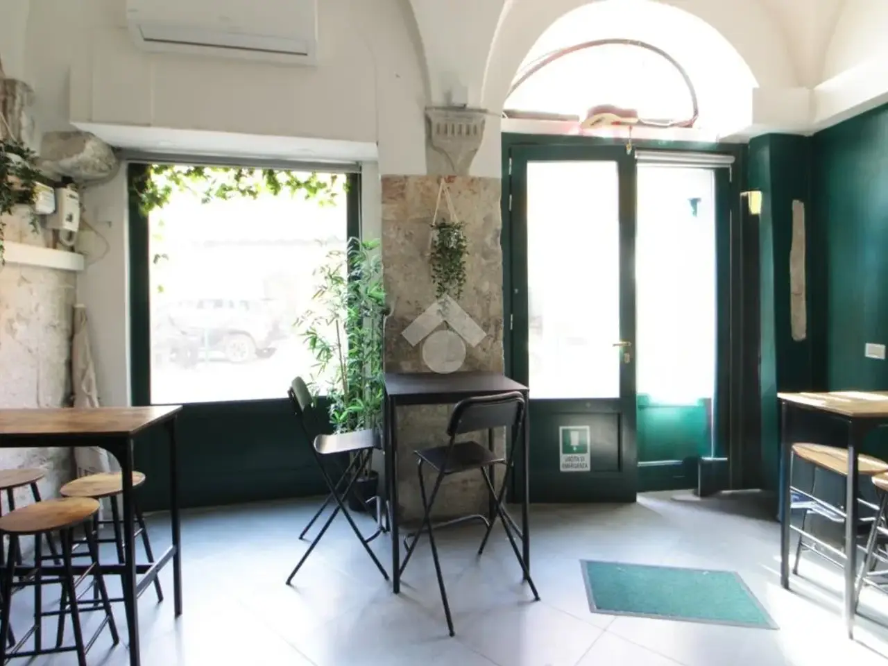 Negozio in Piazza S. Omobono 10, Pisa, {3} - Foto 1