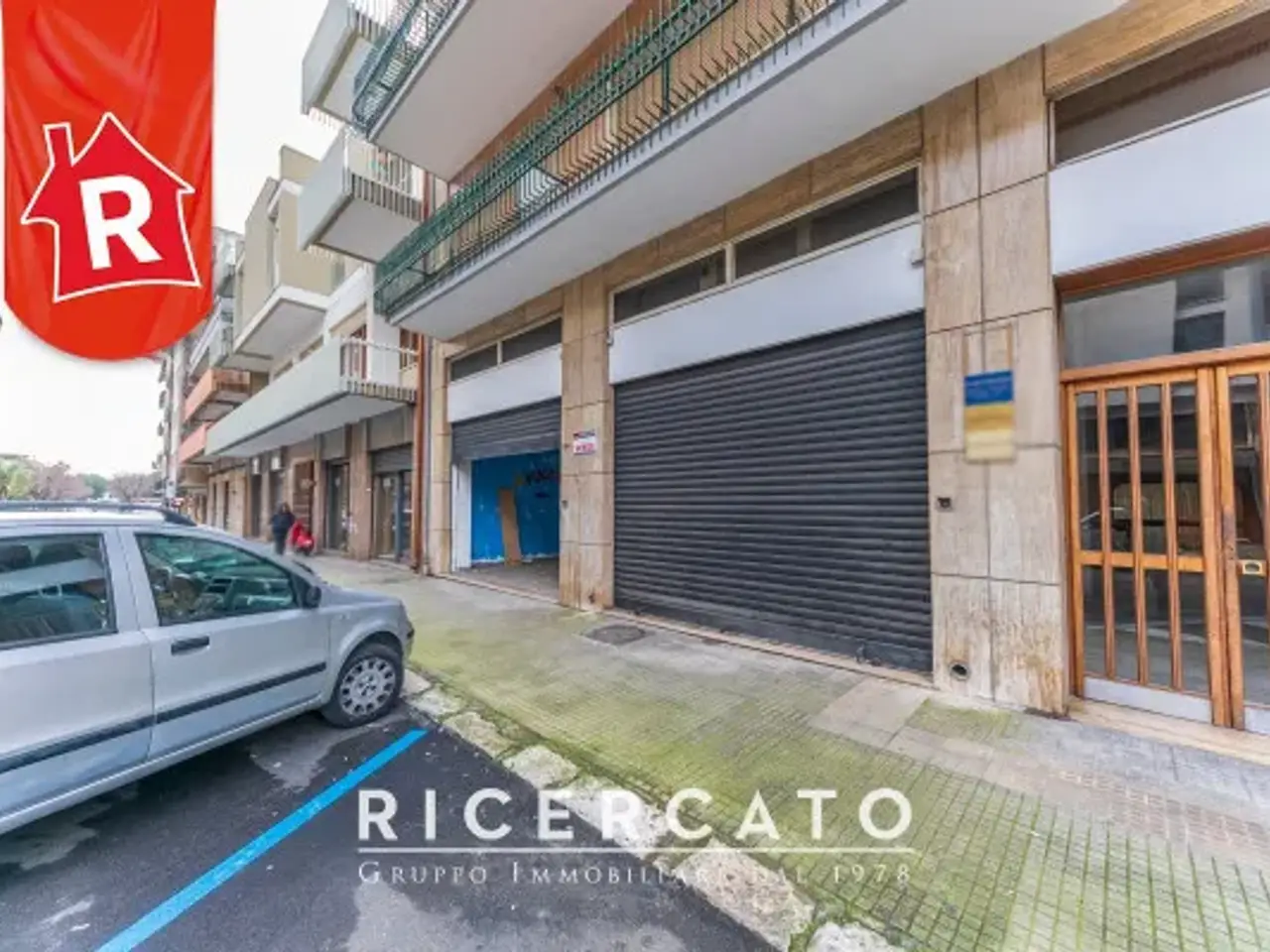 Negozio in Via 95 Reggimento Fanteria 104, Lecce, {3} - Foto 1