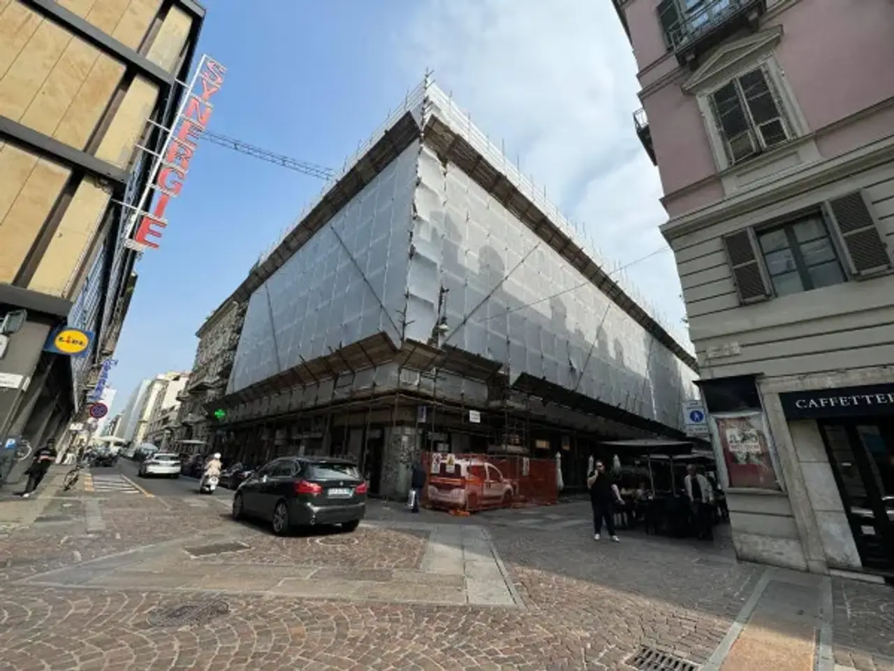 Negozio in Via Giovanni Giolitti 7, Torino, {3} - Foto 2