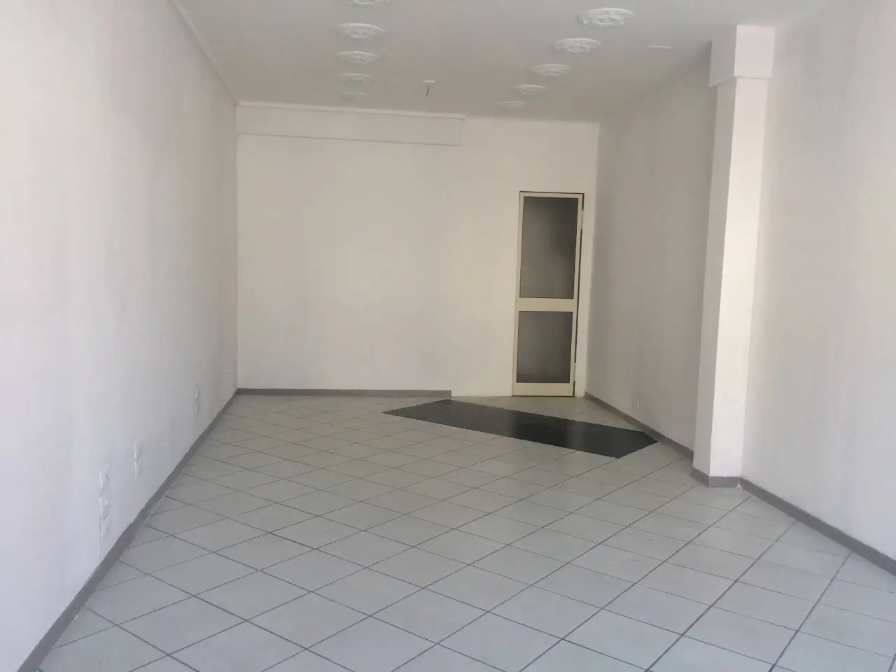Esercizio commerciale in Via Tosco Romagnola 1220, Cascina, {3} - Foto 1