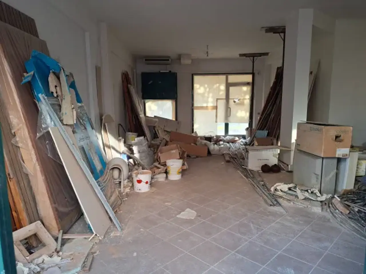 Negozio in Via Giacomo Brodolini, Porto Recanati, {3} - Foto 1