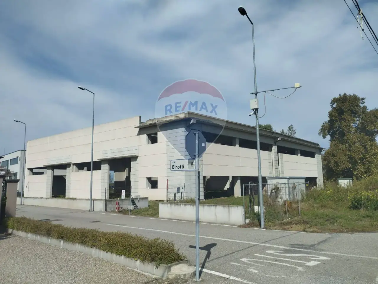 Negozio in Strada Regionale 211 Angolo Via Binotti, Nibbiola, {3} - Foto 1