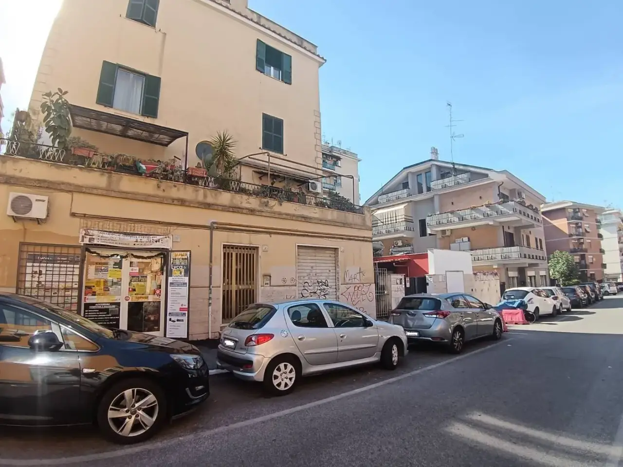 Negozio in Via degli Olivi, Roma, {3} - Foto 1