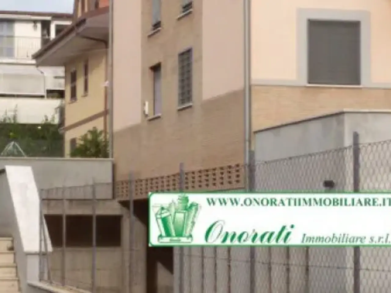Magazzino in , Guidonia Montecelio, {3} - Foto 1