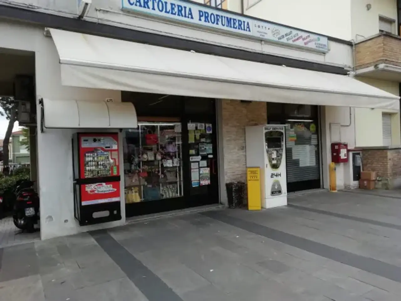 Tabaccheria in Via Tripoli, Cesena, {3} - Foto 2