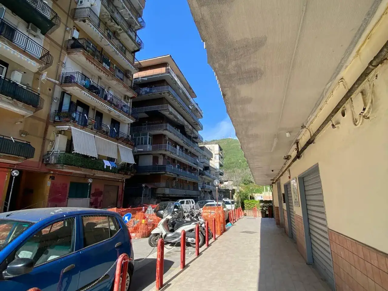 Magazzino in Via Rigoletto, Napoli, {3} - Foto 1