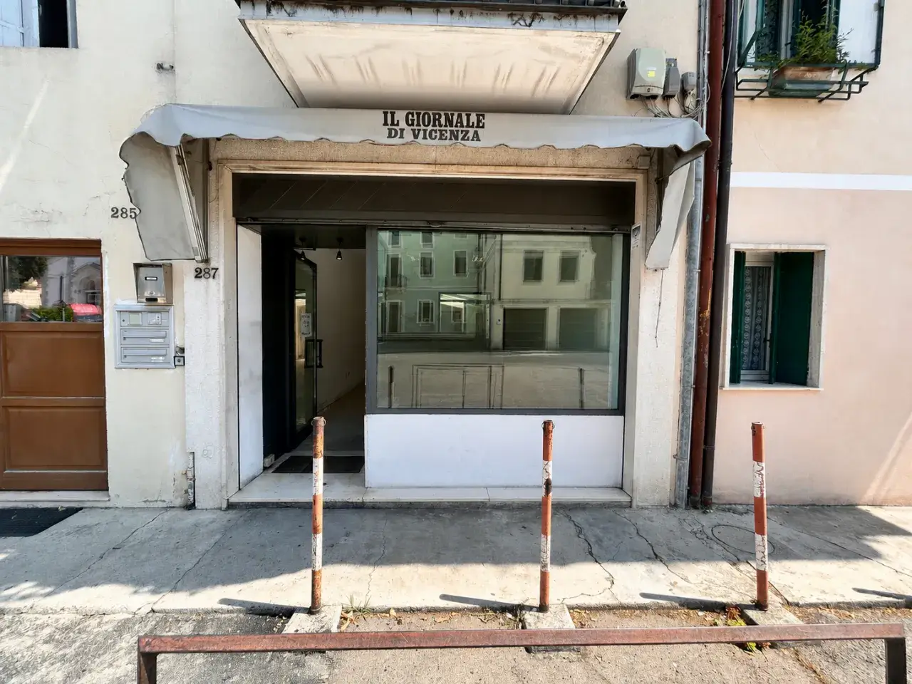 Negozio in Viale della Pace, 287, Vicenza, {3} - Foto 1