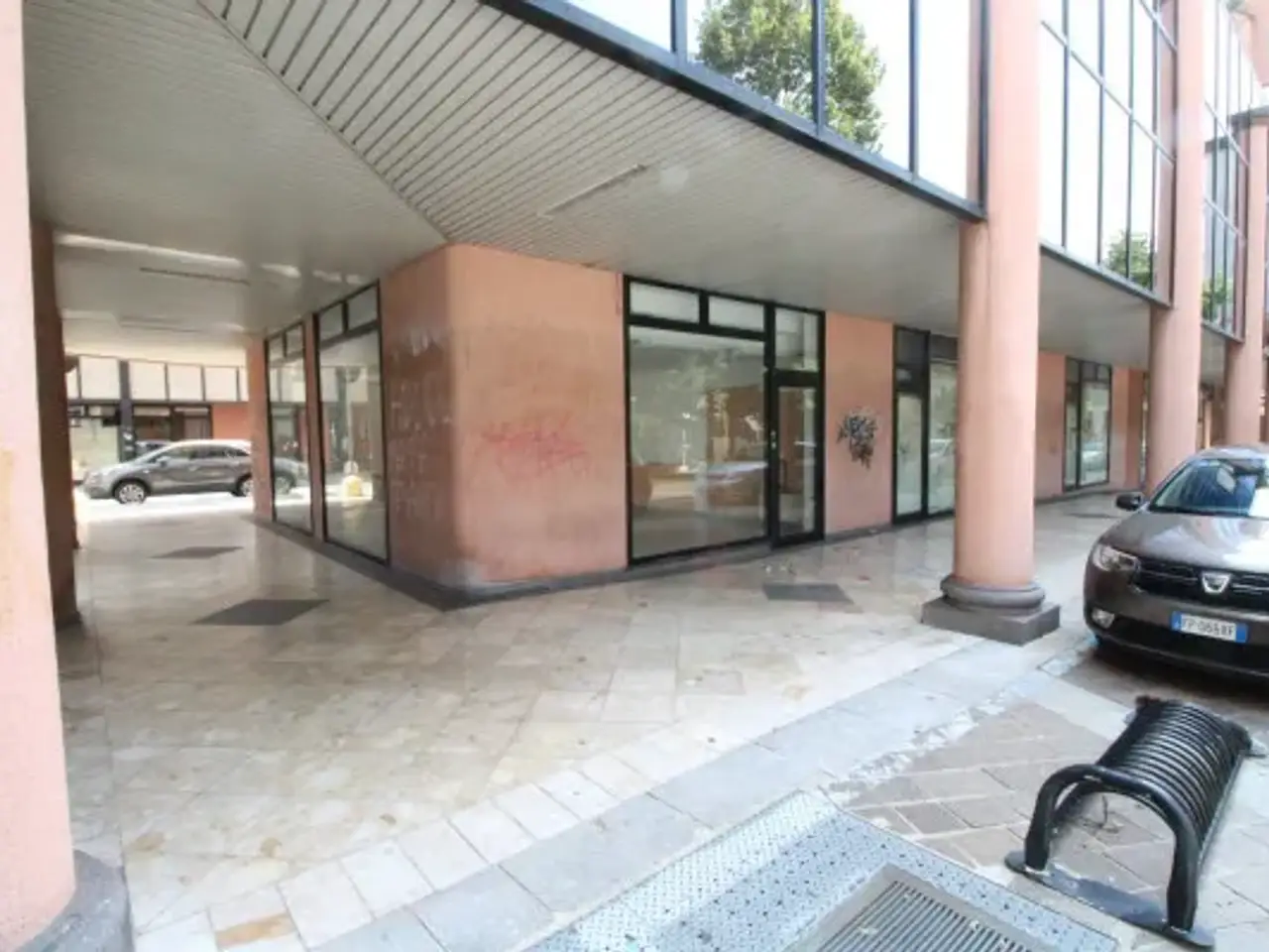 Negozio in Vicolo del Caldo 30, Saronno, {3} - Foto 2