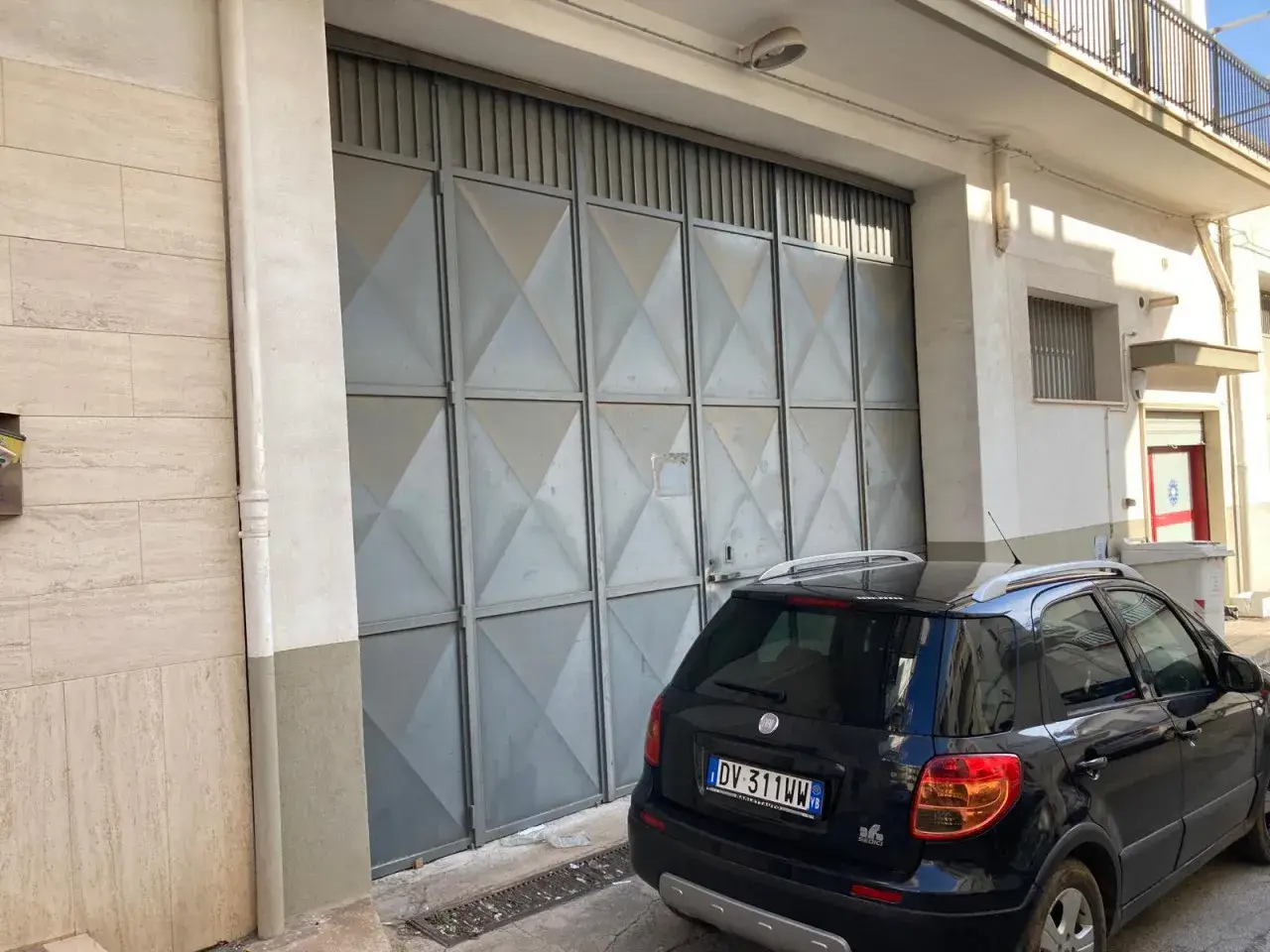 Magazzino in Via Maresciallo Vito Lacorte, Ceglie Messapica, {3} - Foto 1