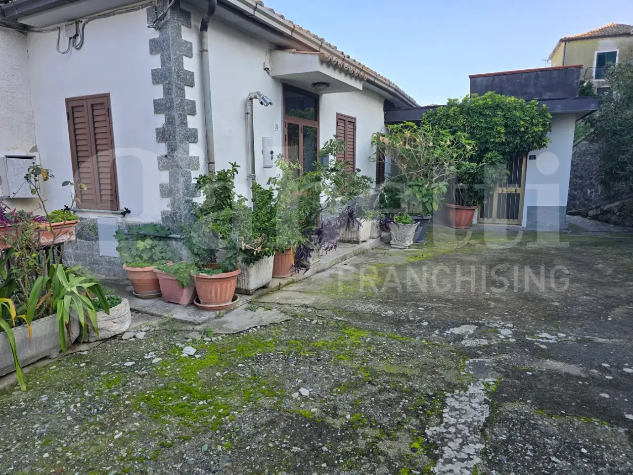 Palazzina commerciale in Via Antico Senato 20, Squillace, {3} - Foto 1