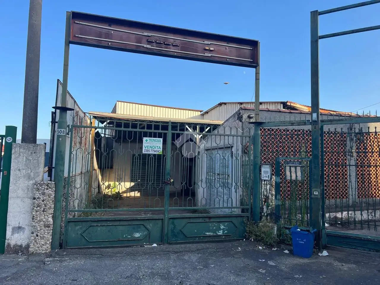 Magazzino in Via Siculo Orientale 508, Mascali, {3} - Foto 1