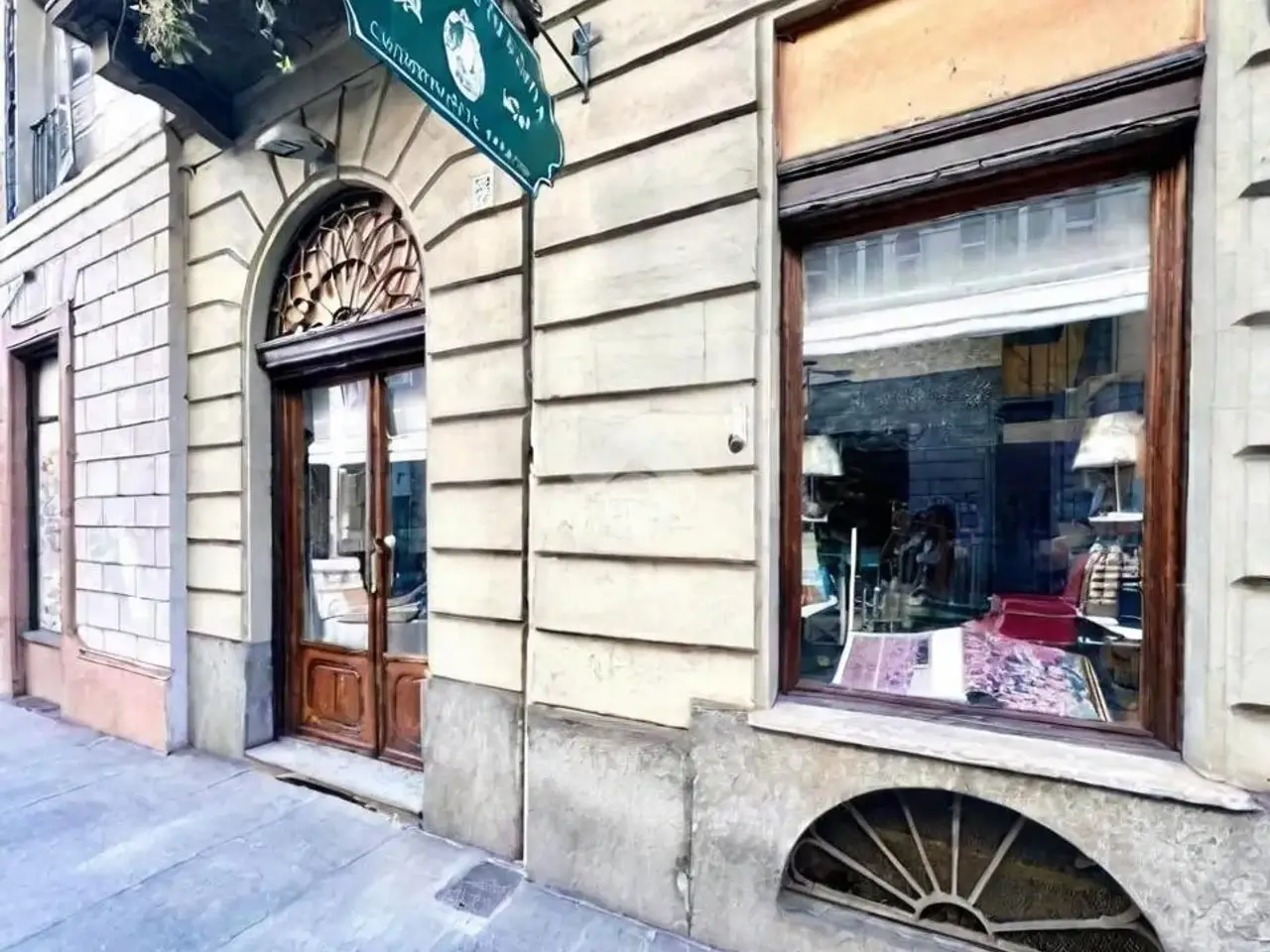 Negozio in Via Accademia Albertina 28, Torino, {3} - Foto 2