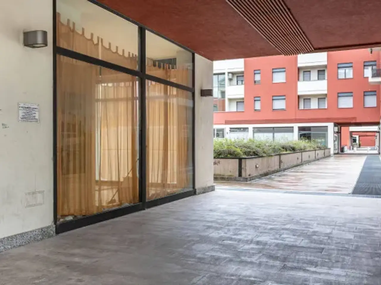Negozio in Via Monsignore a. Cazzaniga 19, Gorgonzola, {3} - Foto 2