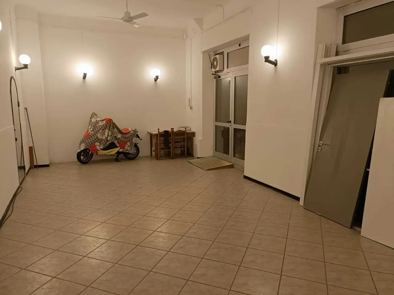 Parcheggio chiuso in Via Cosseria, Savona, {3} - Foto 1