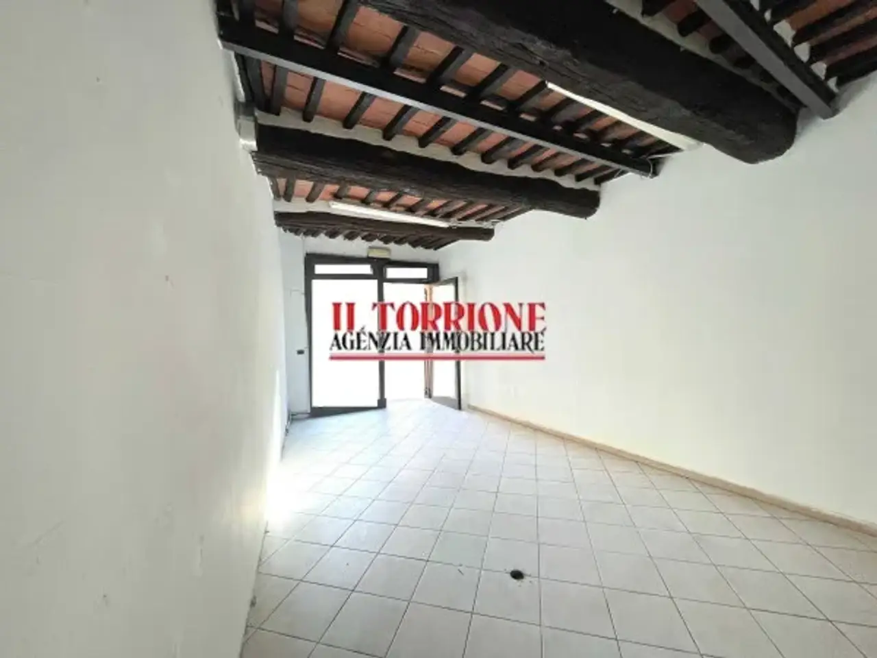 Negozio in Via Libero Andreotti, Pescia, {3} - Foto 2