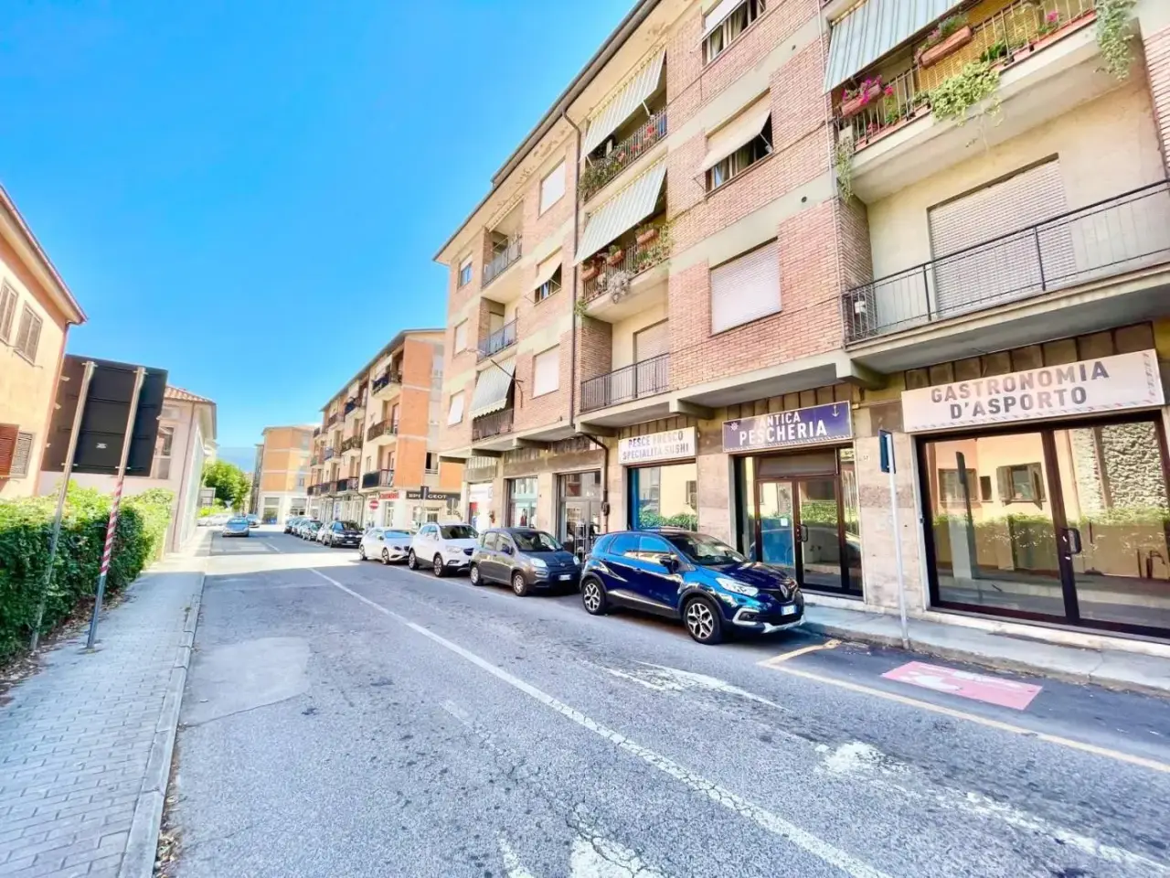 Negozio in Via Tancia 50, Rieti, {3} - Foto 1