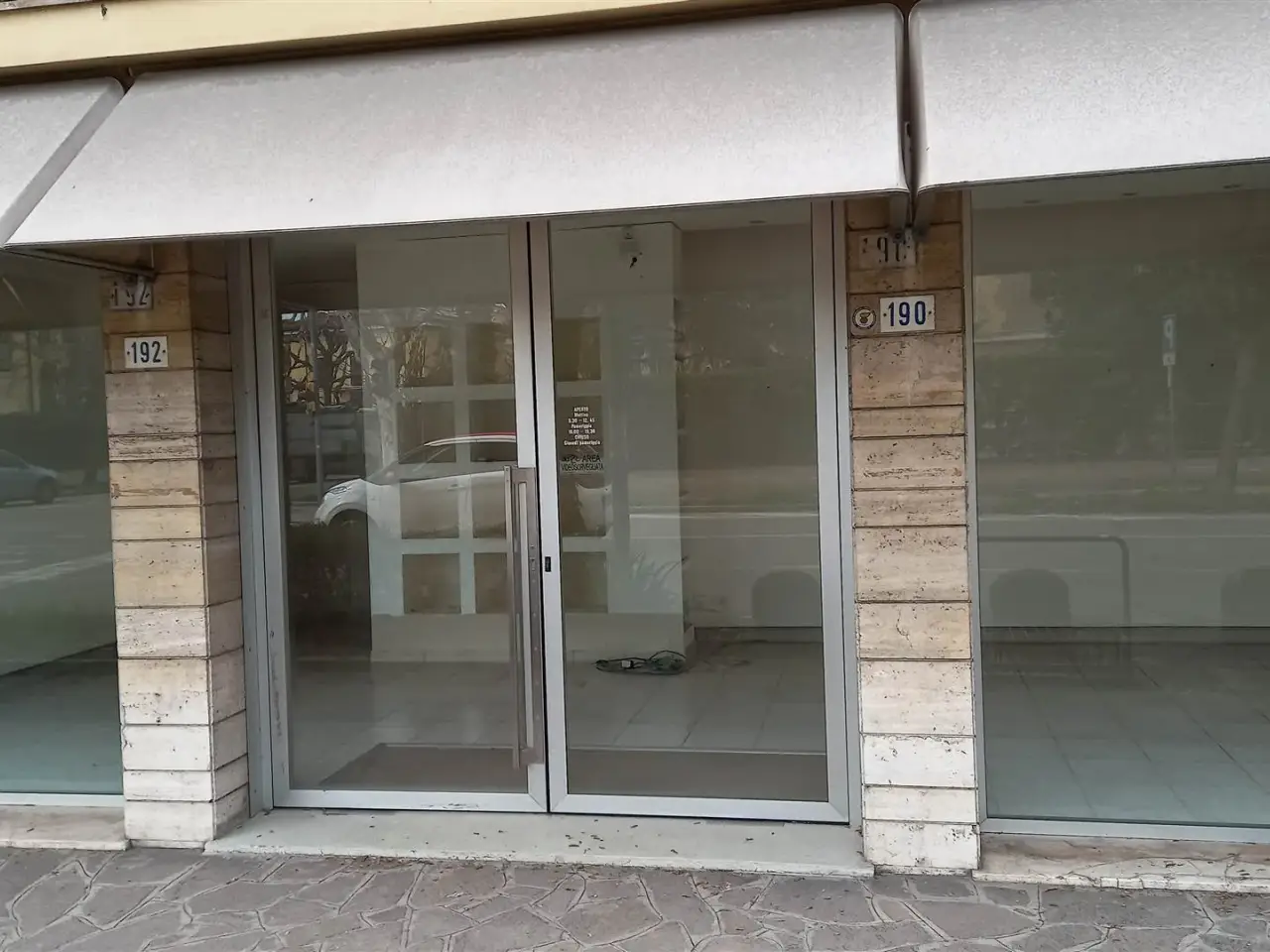 Negozio in Viale Moreali, Modena, {3} - Foto 2