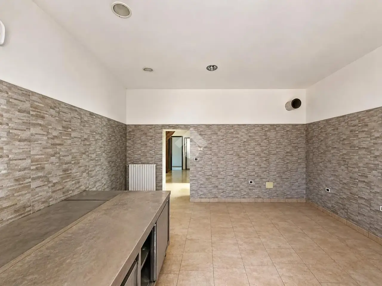 Negozio in Via G. Mazzini 71, Codogno, {3} - Foto 1