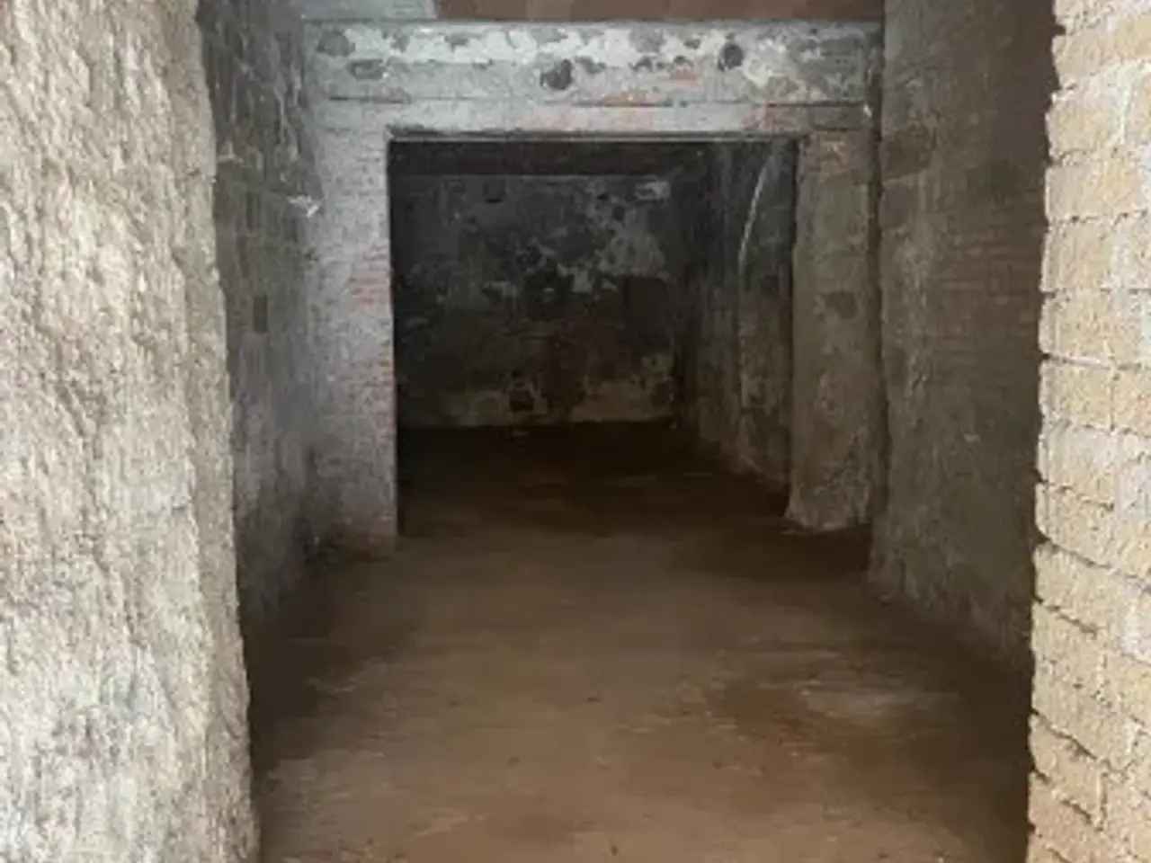 Magazzino in Via Aurelio Saffi, Viterbo, {3} - Foto 1