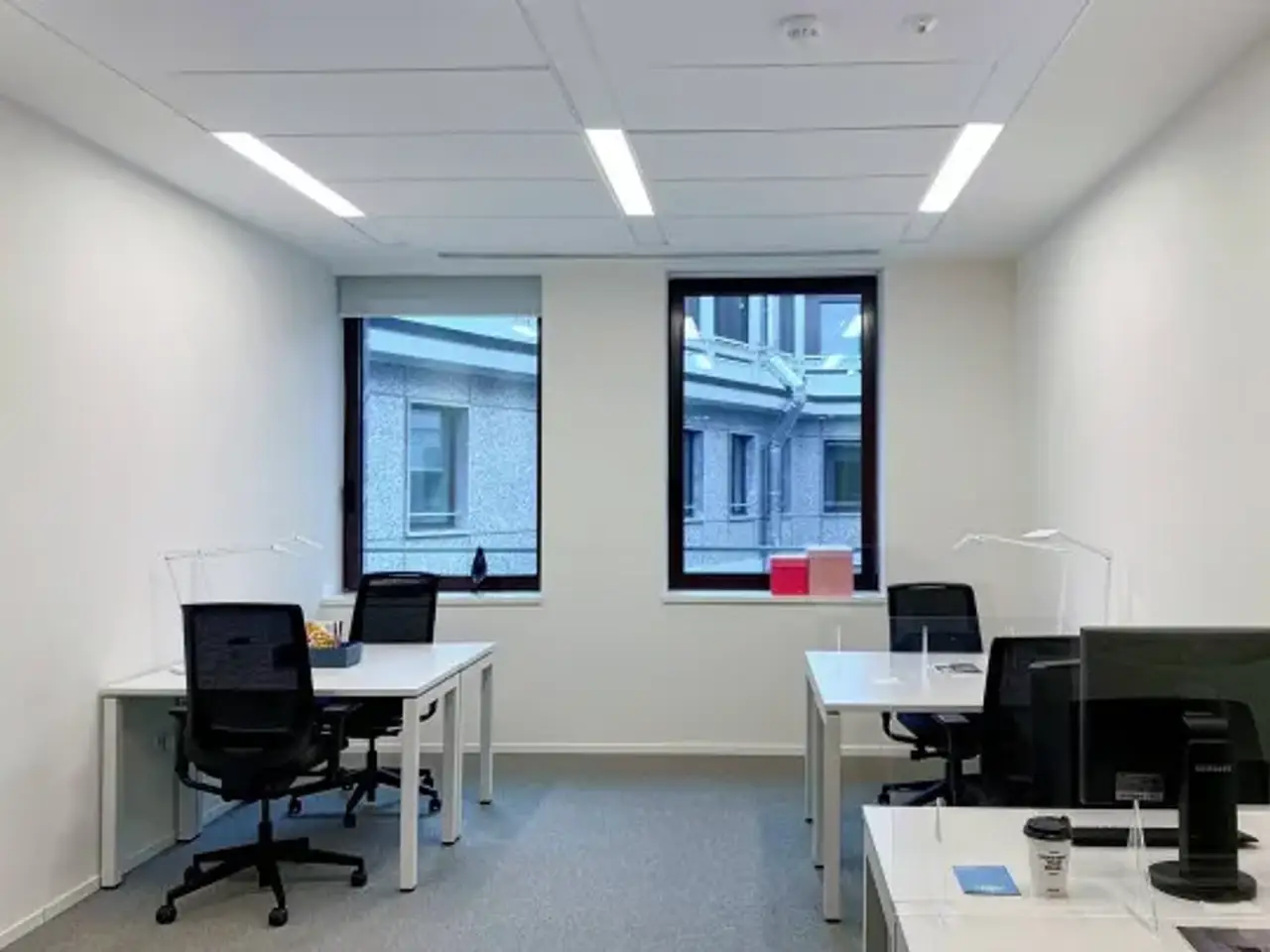 Ufficio in Via della Chiusa 2, Milano, {3} - Foto 1
