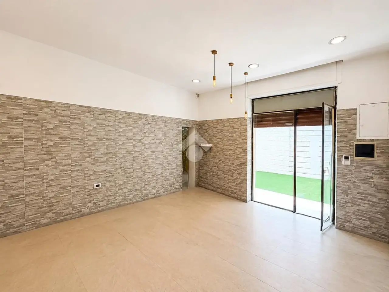 Negozio in Via G. Mazzini 71, Codogno, {3} - Foto 2