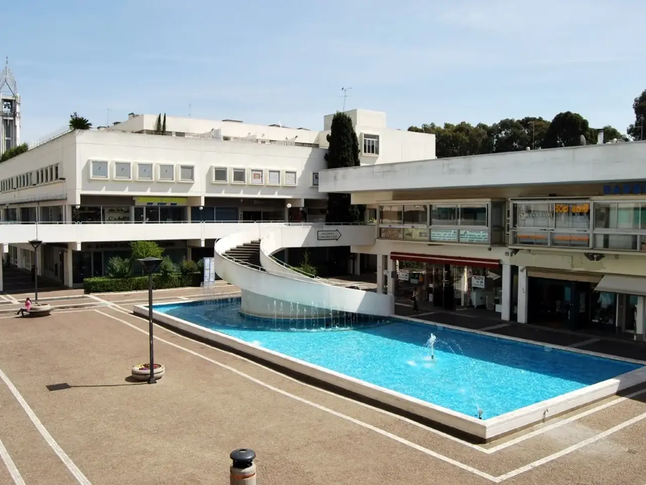Negozio in Piazzale Filippo Il Macedone 89, Roma, {3} - Foto 1