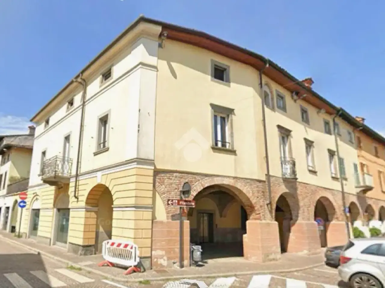 Negozio in Piazza Maggiore 24, Martinengo, {3} - Foto 1