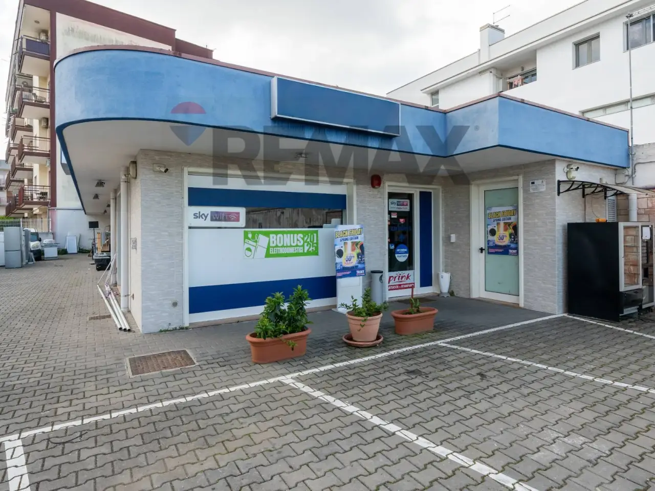 Negozio in Via Cesare Battisti 742, Taranto, {3} - Foto 1