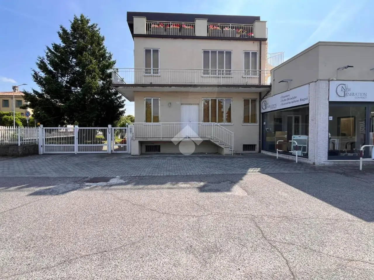 Ufficio in Viale Motta, Desenzano Del Garda, {3} - Foto 1