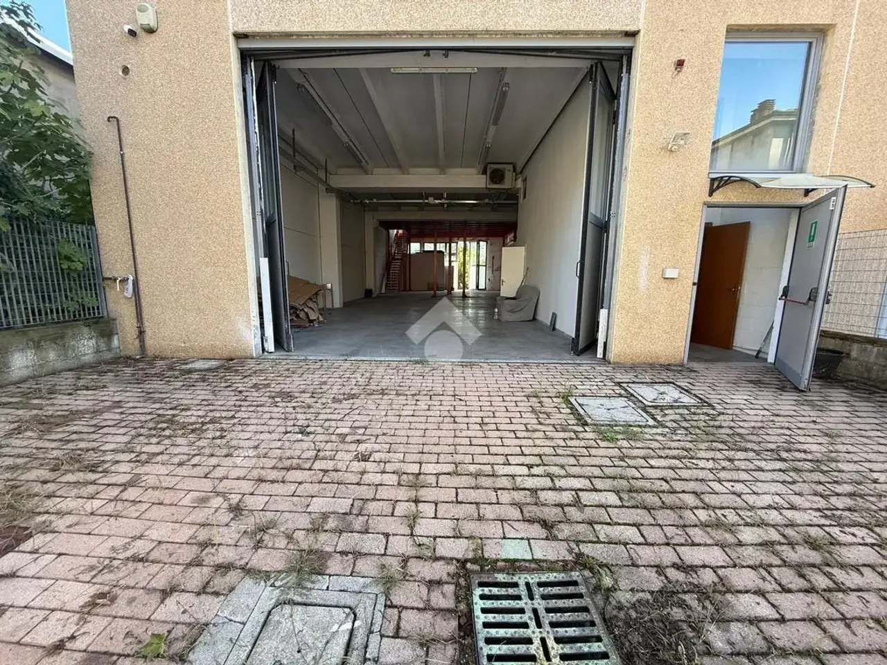 Capannone in Via Gioia 6, Cesano Maderno, {3} - Foto 2